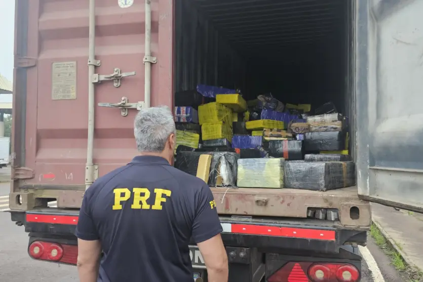 Maior apreensão do ano: PRF intercepta 6,7 toneladas de maconha em caminhão na BR-163