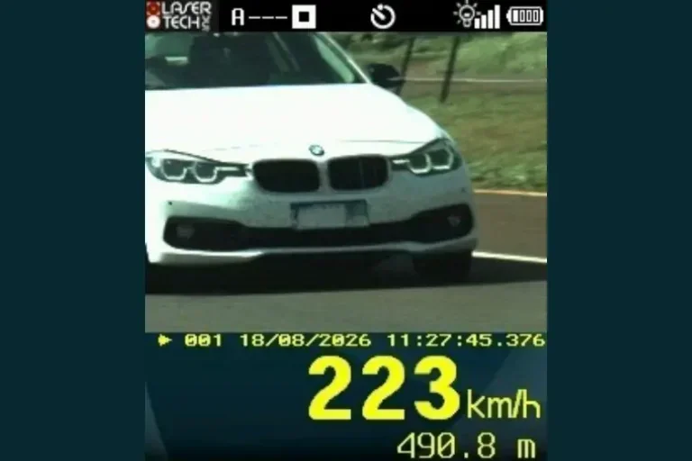 PRF flagra BMW a 223 km/h na BR-163, no Paraná; veja o vídeo