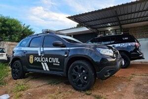 Viaturas da PCPR.