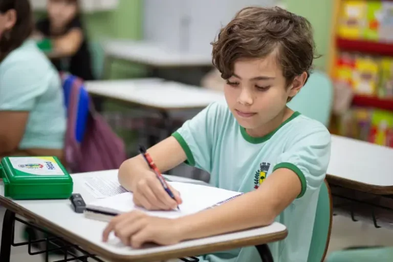 Perobal alcança nota 7,0 no Ideb 2025 e supera meta da educação municipal