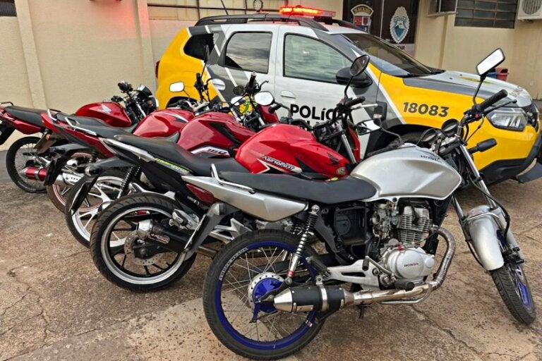 PM intensifica fiscalização de trânsito e apreende várias motos em Douradina