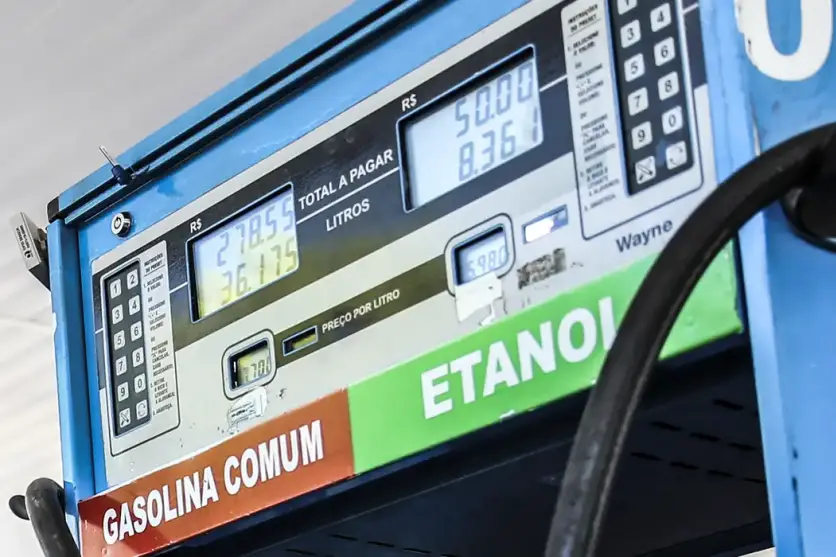 Bomba de posto de combustíveis.