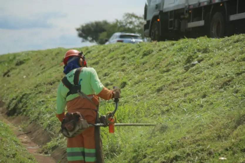 PR-323 e BR-272 terão obras e serviços de manutenção nesta sexta-feira; confira