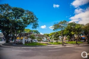 Praça Arthur Thomas, em Umuarama.