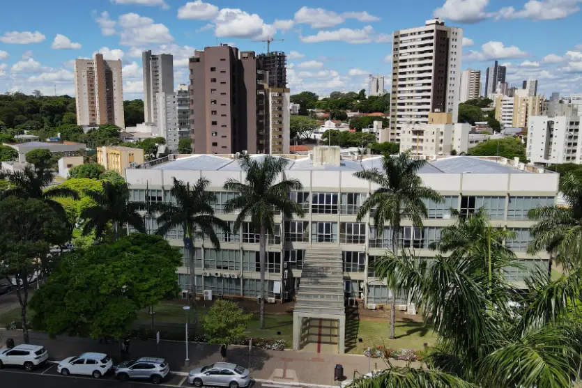 Prefeitura autoriza PSS em Umuarama com 5 vagas e salários de até R$ 5.130,62