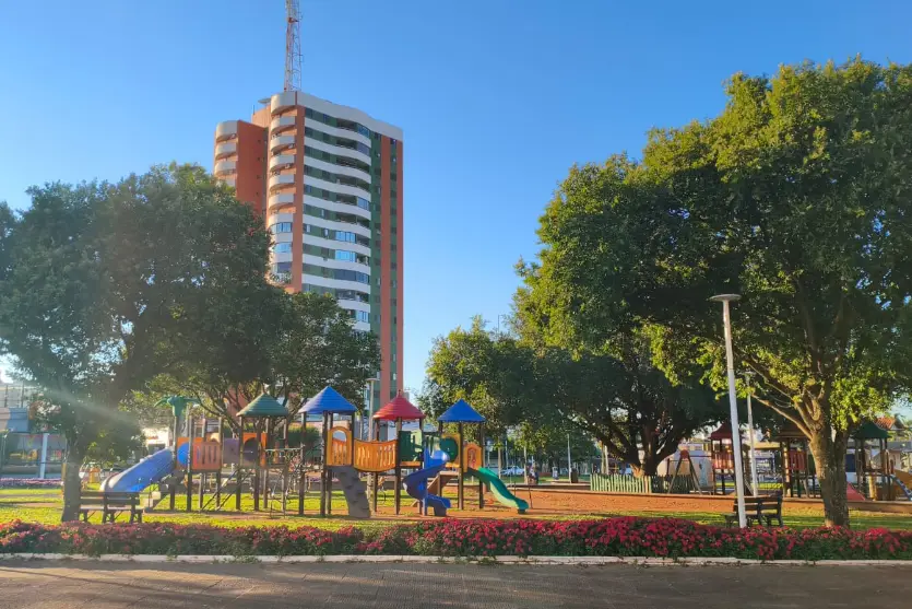 Praça Miguel Rossafa em Umuarama.