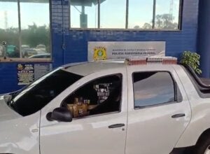 Caminhonete roubada apreendida em Guaíra.