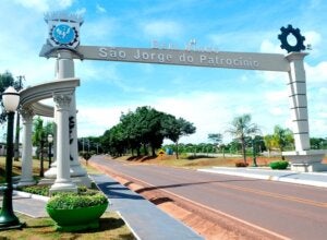 Portal de entrada de São Jorge do Patrocínio.
