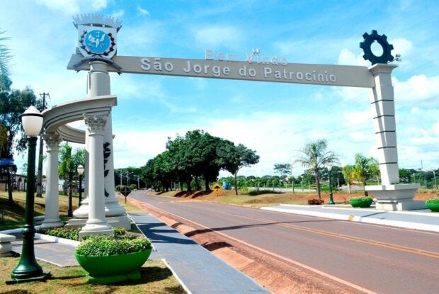 Portal de entrada de São Jorge do Patrocínio.
