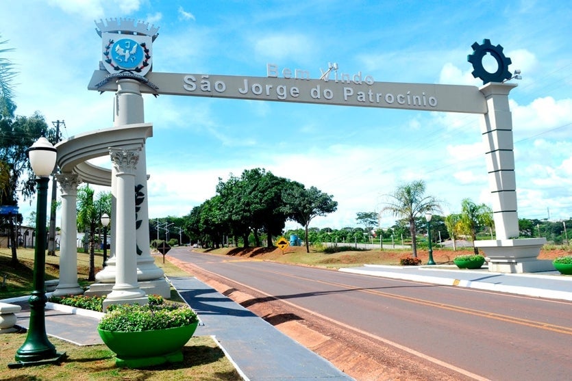 Portal de entrada de São Jorge do Patrocínio.