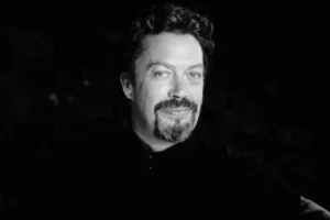O ator britânico Tim Curry.
