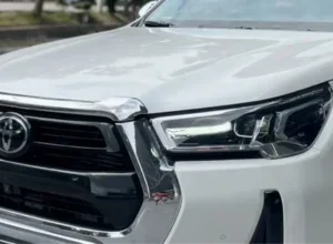 Toyota Hilux é furtada durante a madrugada na região central de Umuarama