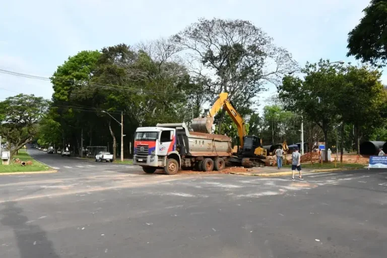 Trânsito na Castelo Branco será parcialmente liberado nesta quinta-feira em Umuarama