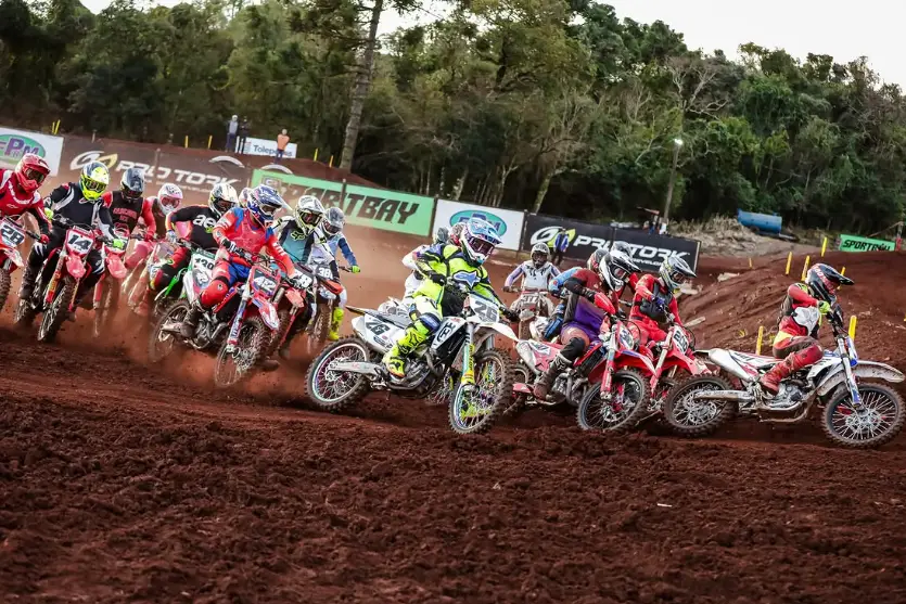 Umuarama volta a receber etapa do Campeonato Paranaense de Motocross após 20 anos