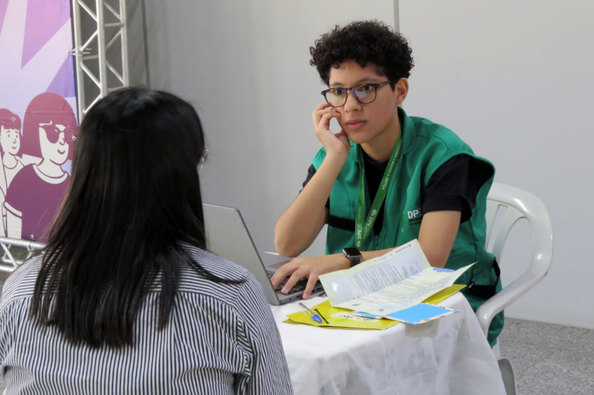 Atendimento da DPE-PR a pessoa.