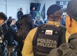 Equipes em preparação para deflagrar a Operação Crisálida.