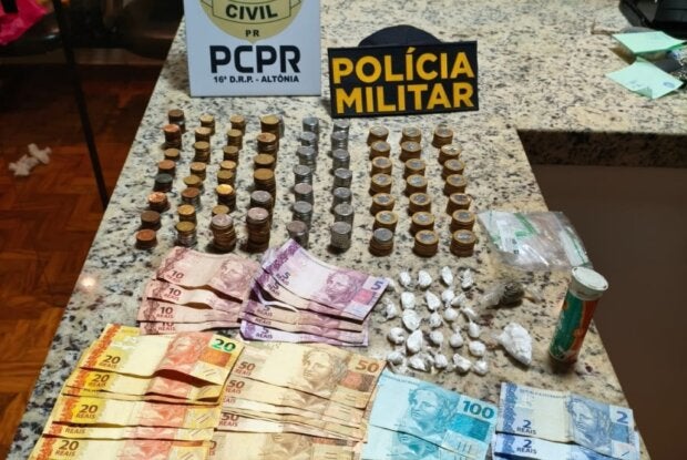 Drogas e dinheiro apreendidos em Altônia.