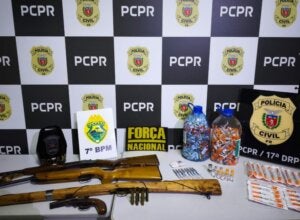 Tirzepatida e arma apreendidas em Cruzeiro do Oeste.