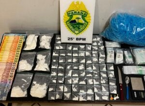Cocaína e dinheiro apreendidos em Umuarama.