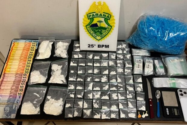 Cocaína e dinheiro apreendidos em Umuarama.