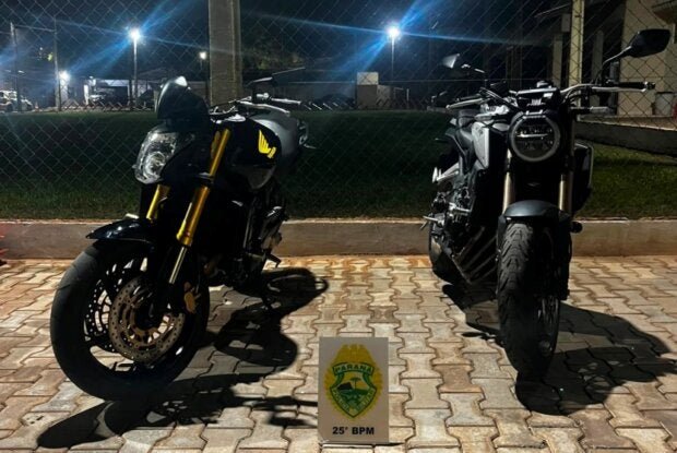 Motos apreendidas por escapamento irregular em Umuarama.