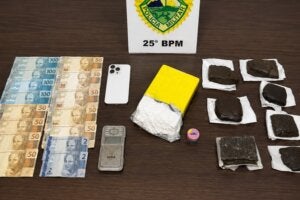Drogas apreendidas em apartamento de Umuarama.