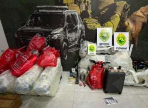Mercadorias apreendidas em Umuarama.