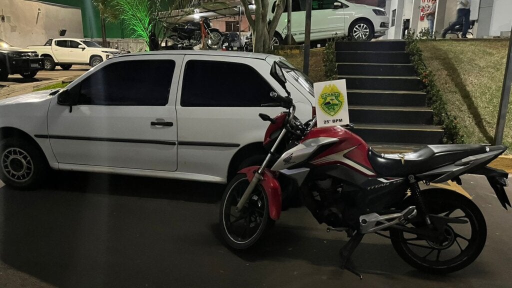 Veículos apreendidos em Umuarama.
