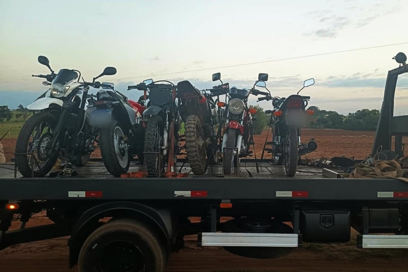 Motos apreendidas durante a Operação Dispersão, em Tuneiras do Oeste.