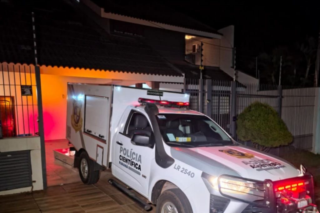 Corpo encontrado amarrado com fitas dentro de casa de alto padrão intriga polícia em Maringá