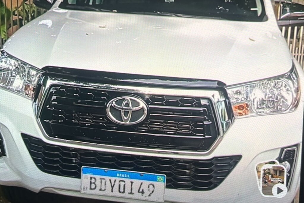 Ladrão furta Toyota Hilux estacionada em frente a residência em Ivaté