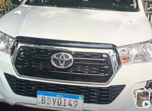 Ladrão furta Toyota Hilux estacionada em frente a residência em Ivaté