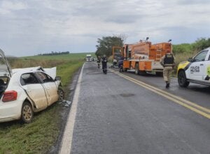 Batida e incêndio deixam três mortos após ultrapassagem irregular na rodovia PR-317
