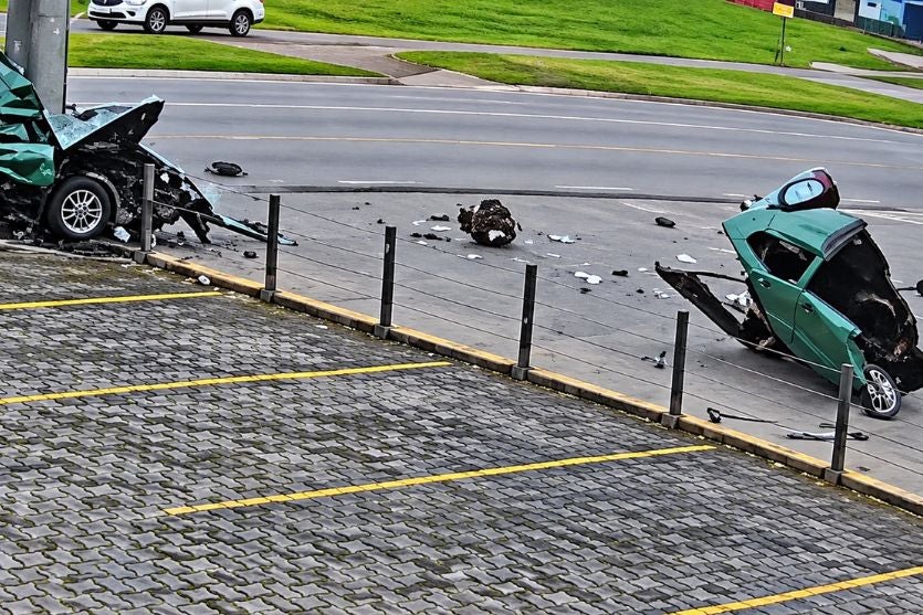 Vídeo registra destruição de veículo em acidente grave na Estrada da Ribeira, no PR