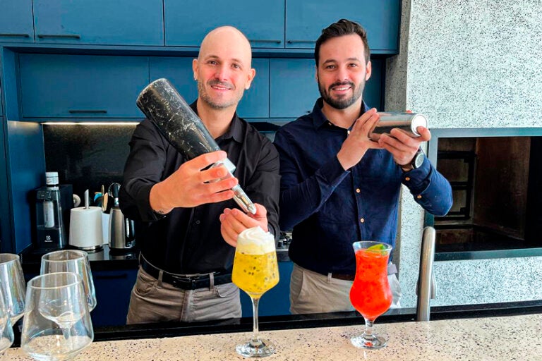 Bartenders de Umuarama fazem da experiência profissional um negócio promissor