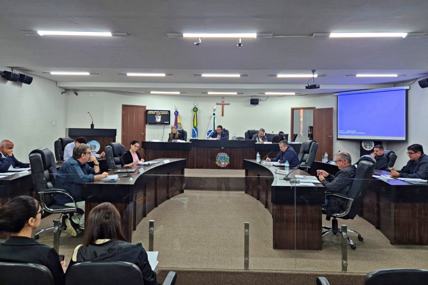 Câmara de Umuarama faz duas sessões e vota alterações na Acesf, Refis e cidadania honorária