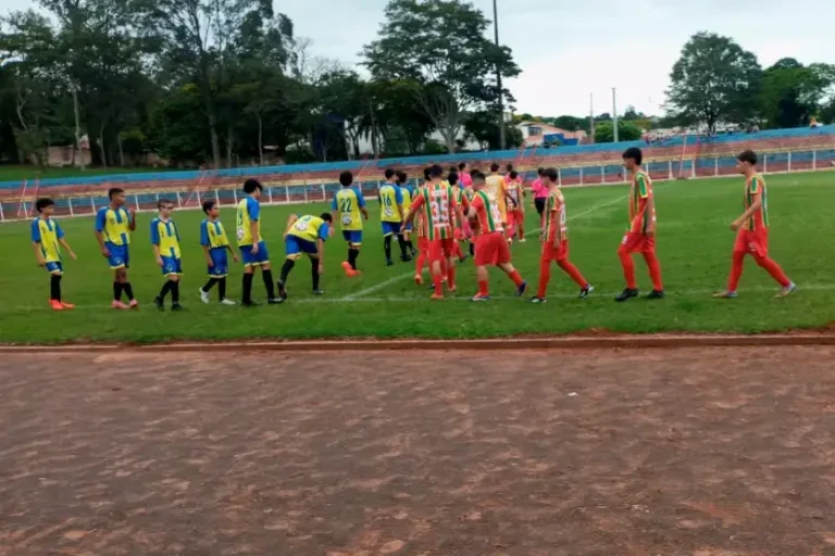 Campeonato de Futebol Interbairros e Distritos Sub-15 define finalistas em Umuarama