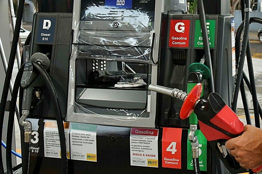 Bomba de combustíveis.