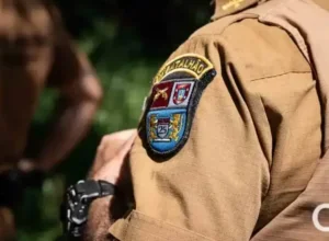 Crianças ficam feridas após acidente com álcool durante ausência da mãe em Francisco Alves