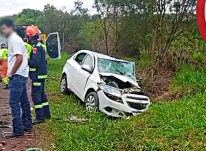 Colisão entre 3 veículos resulta em óbito e 4 feridos na PR-323, em Cruzeiro do Oeste