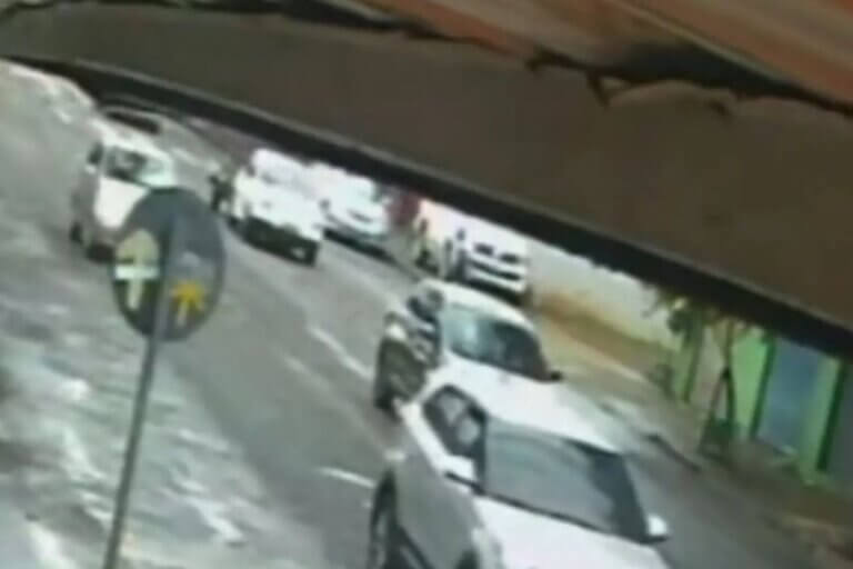 Motorista invade calçada, mata açougueiro em Sarandi, foge a pé e alegada “apagão”; vídeo