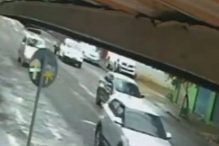 Motorista invade calçada, mata açougueiro em Sarandi, foge a pé e alegada “apagão”; vídeo