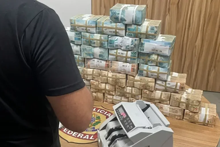 Montanha de dinheiro: dupla é presa após sacar R$ 2,5 milhões em espécie para compra de votos