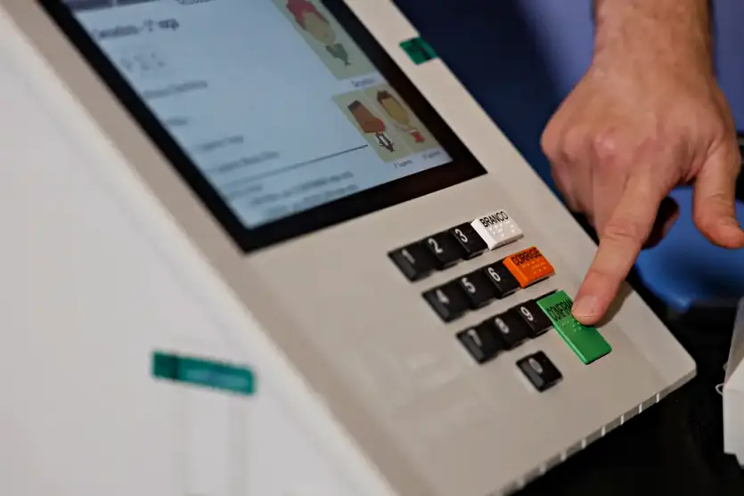 Eleições 2026: saiba em quantos candidatos votar e a ordem de votação neste domingo