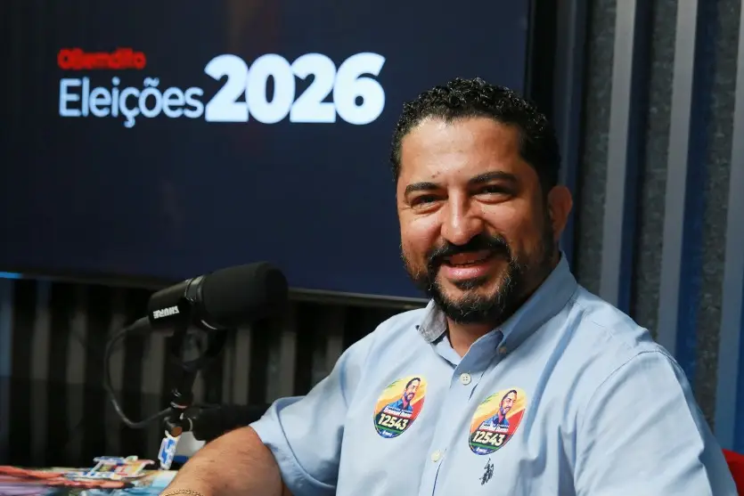 Emanuel Bueno defende educação, valorização de professores e cursos técnicos em entrevista