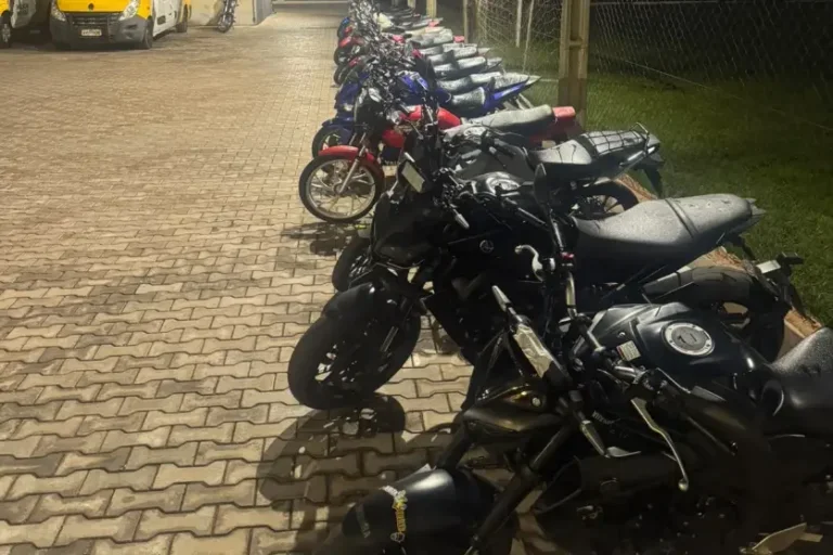 Fiscalização de trânsito apreende 19 motocicletas durante operação em Umuarama