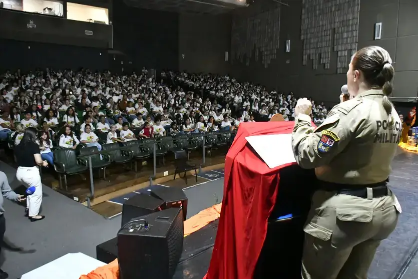 Formatura do Proerd reúne 877 estudantes do 5º ano da rede municipal