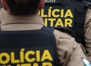 Policiais militares.
