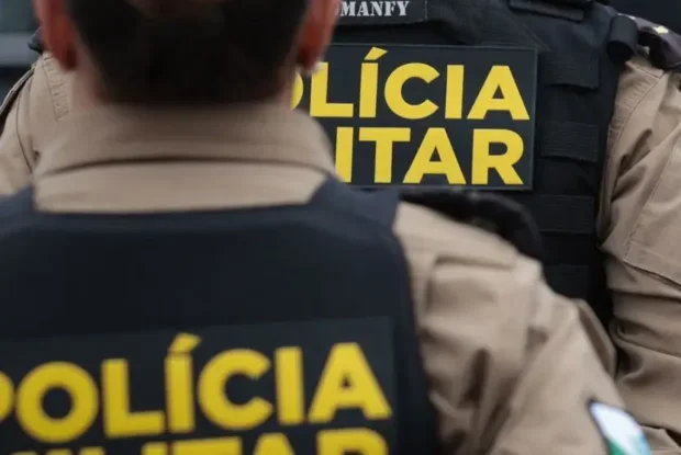 Policiais militares.