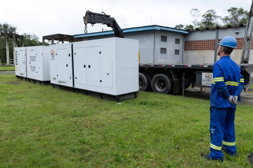Gerador de energia utilizado para reestabelecer abastecimento de água em Umuarama.
